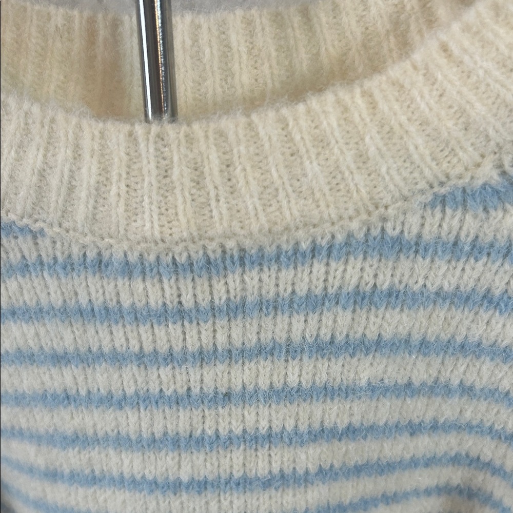 American Eagle Outfitters Striped Sweater in Blue and Cream - Picture 4 of 6